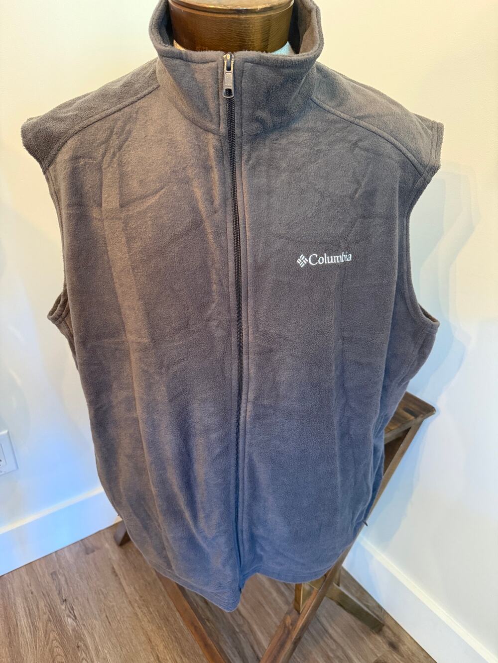 Columbia Men’s Gray Zip Up Vest Size XXL Hiking